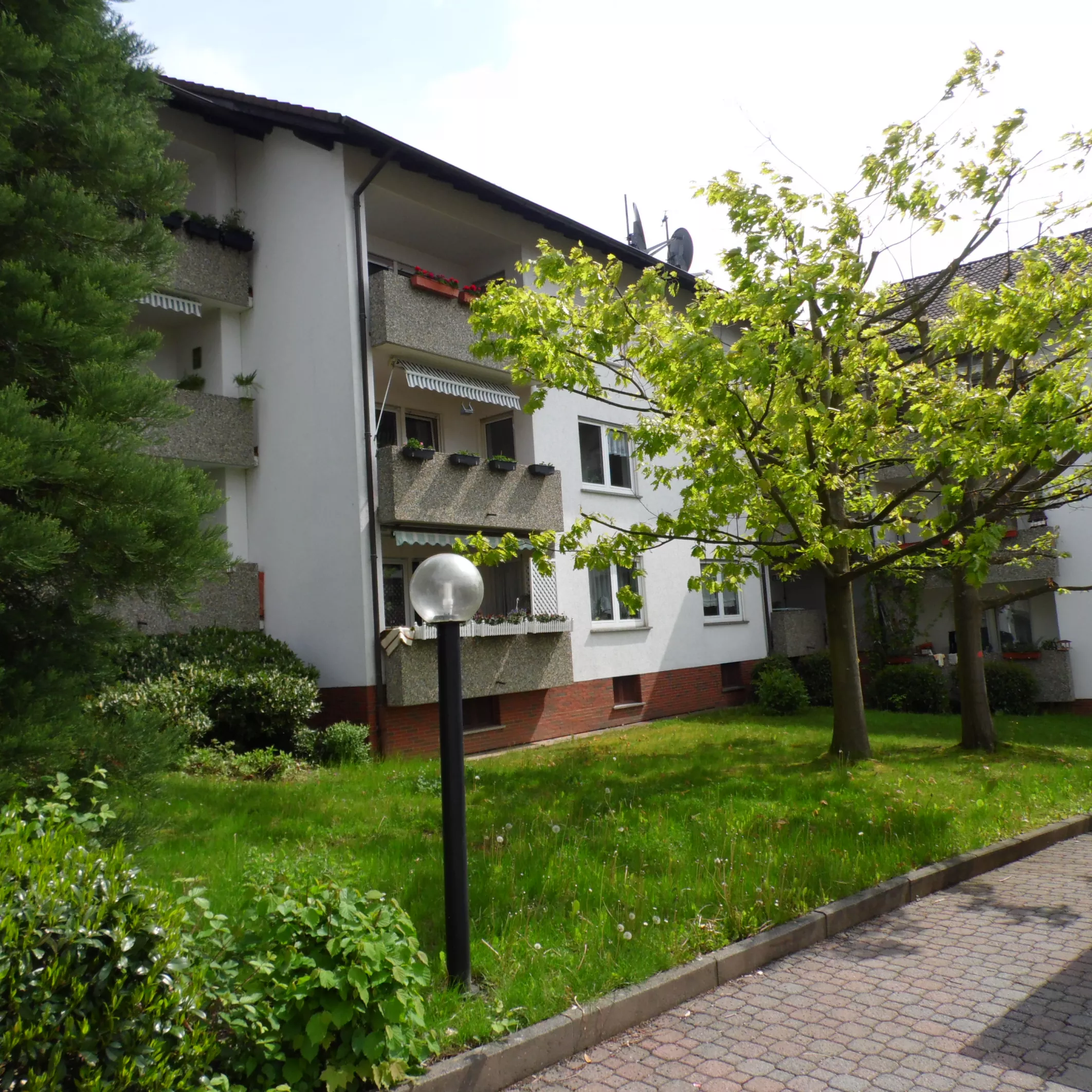 Chatilloner Str. 12 und 14